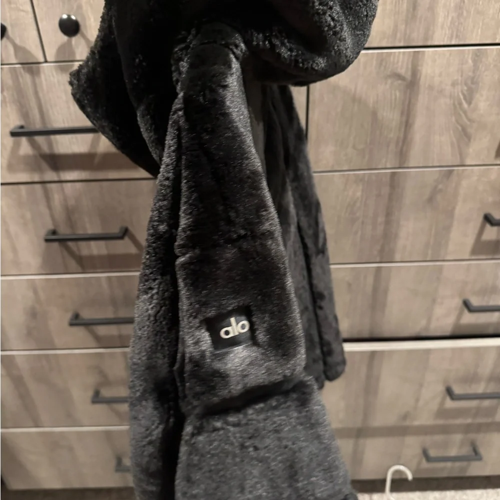 ALO Yoga Black Faux Fur Puffer Jacket with Hood